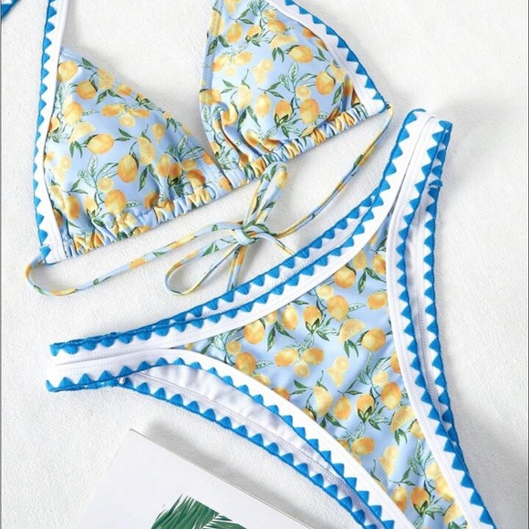2/$20 adorable size medium blue stitched lemon bikini - Picture 7 of 7